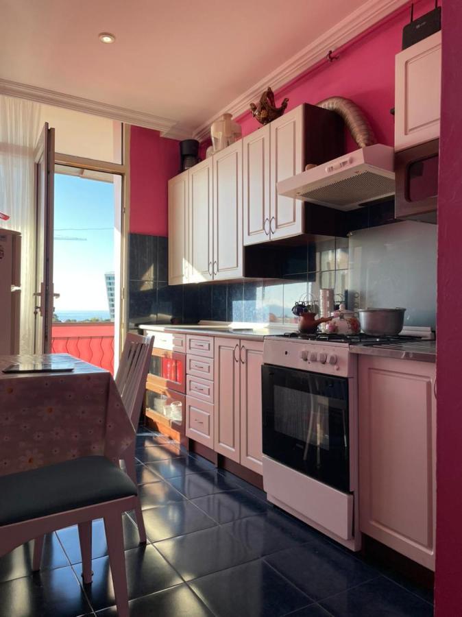 Apartment Boulevardside Batoemi Buitenkant foto
