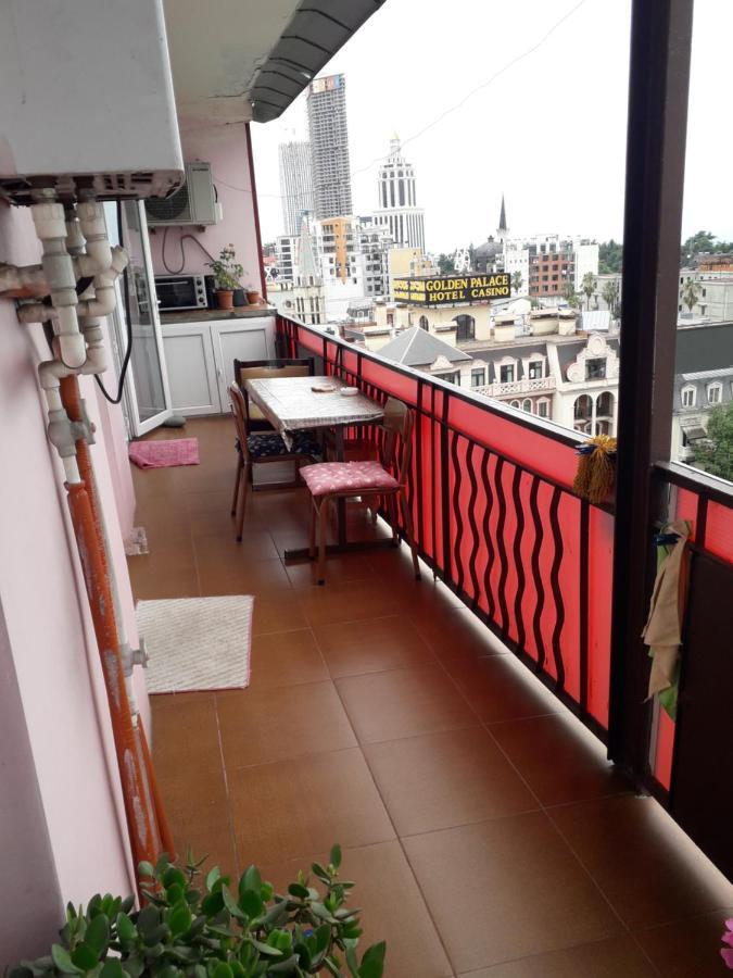 Apartment Boulevardside Batoemi Buitenkant foto